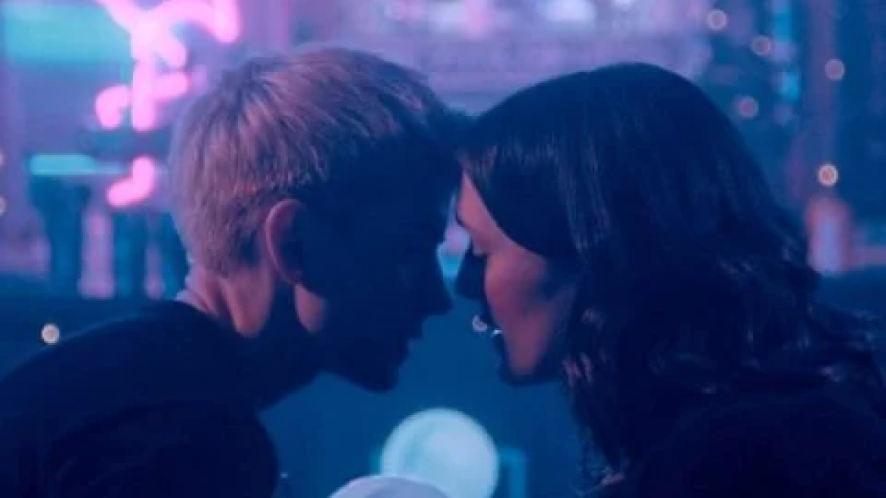 Feel Good الموسم الاول الحلقة 2